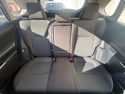 Used 2025 Toyota RAV4 XLE image 38