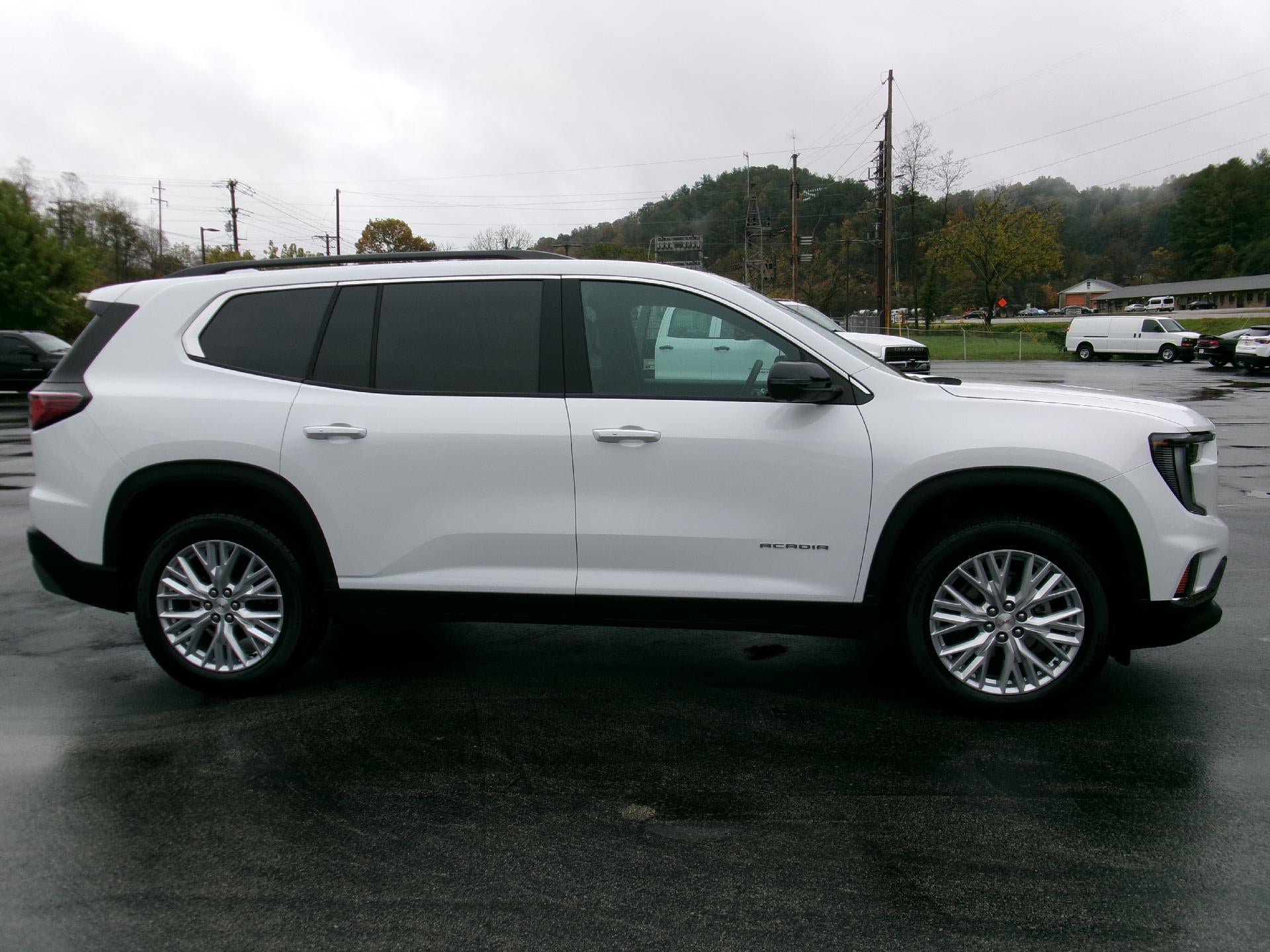 Used 2026 GMC Acadia Elevation w/ Elevation Premium Package AWD/4WD image 5