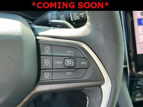 Used 2023 Jeep Grand Cherokee 30th Anniversary image 14