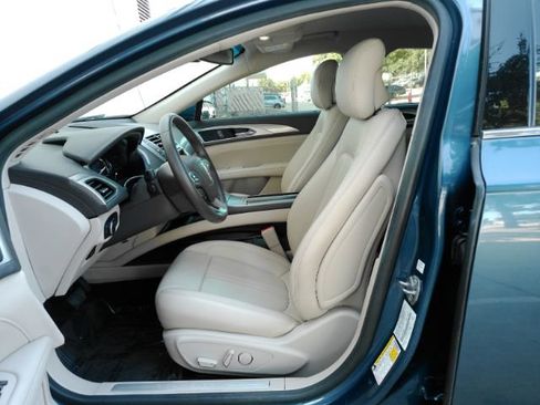 Used 2019 Lincoln MKZ Premiere FWD image 14