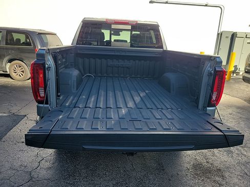 Used 2023 GMC Sierra 1500 AT4 w/ AT4 Premium Package image 15