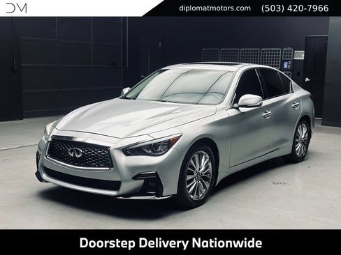 Used 2018 INFINITI Q50 Luxe w/ Cargo Package (L95) RWD image 1
