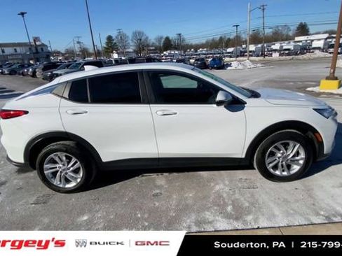 Certified 2024 Buick Envista Preferred w/ Convenience I Package image 11