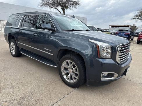 Used 2020 GMC Yukon XL SLT w/ Value Plus Edition image 1