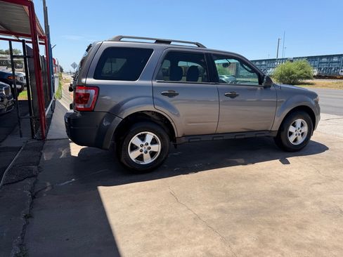 Used 2011 Ford Escape XLT AWD/4WD image 14