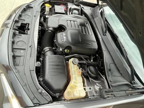 Used 2019 Chrysler 300 Limited image 36