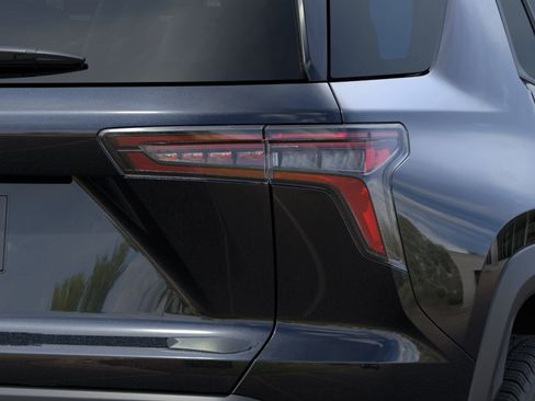 New 2027 Chevrolet Equinox LT w/ Safety and Technology Package FWD image 11