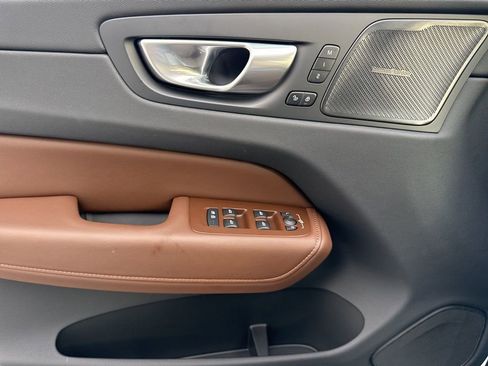 Used 2024 Volvo XC60 T8 Plus w/ Protection Package Premier image 30