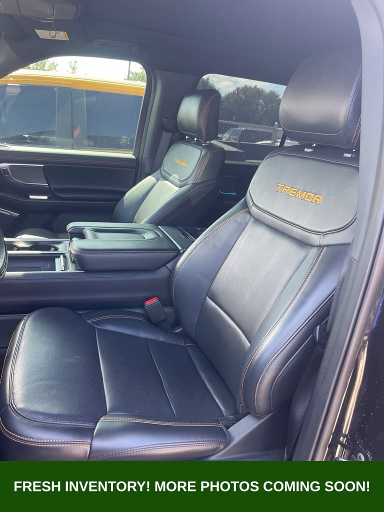 Used 2025 Ford Expedition Tremor AWD/4WD image 5