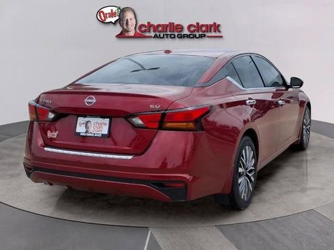 Certified 2023 Nissan Altima 2.5 SV FWD image 5
