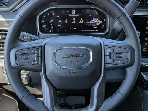 New 2026 GMC Sierra 2500 Denali Ultimate w/ LPO, Black Badging Package AWD/4WD image 17