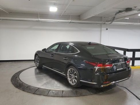 Used 2019 Lexus LS 500h AWD image 6