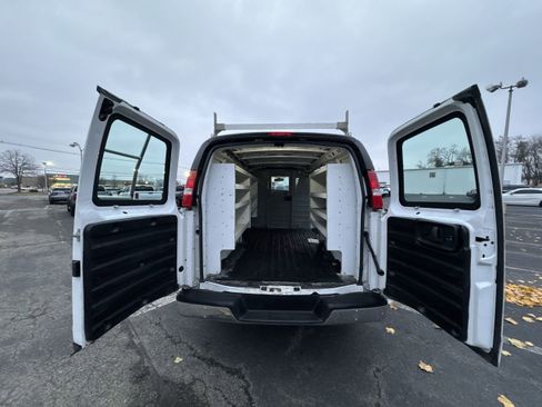 Used 2021 GMC Savana 2500 w/ Driver Convenience Package image 25