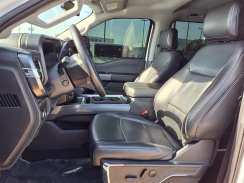 Used 2024 Ford F250 Lariat w/ Sport Appearance Package AWD/4WD image 26