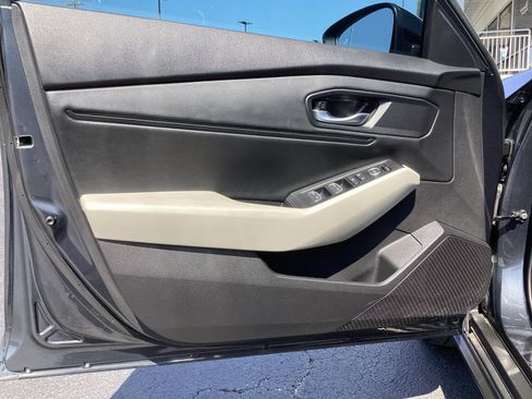 Used 2025 Honda Accord SE image 27