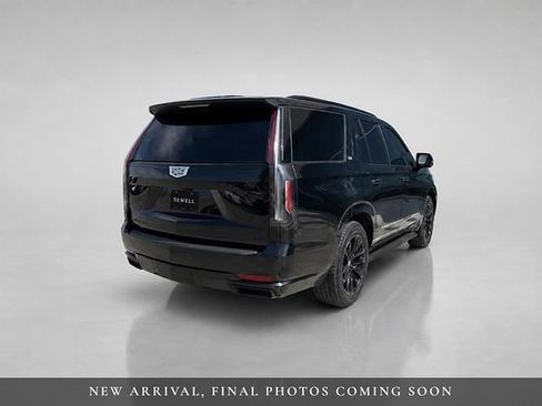Used 2022 Cadillac Escalade Sport w/ Touring Package AWD/4WD image 4