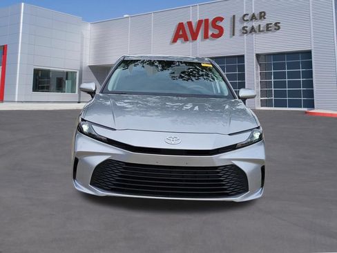 Used 2025 Toyota Camry LE FWD image 10