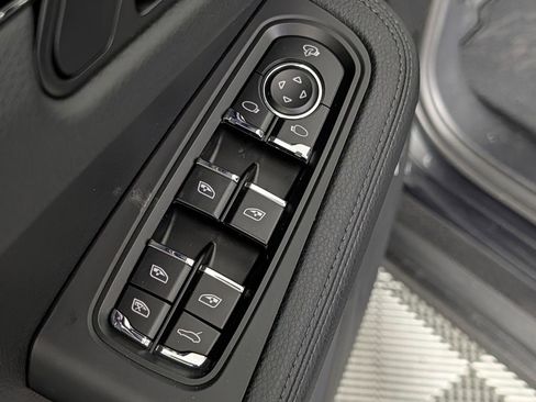 New 2026 Porsche Macan image 27