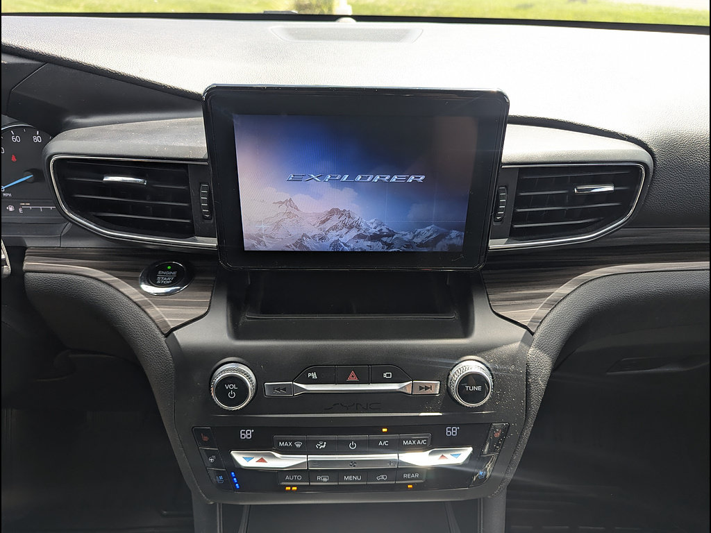 Used 2020 Ford Explorer Limited AWD/4WD image 32