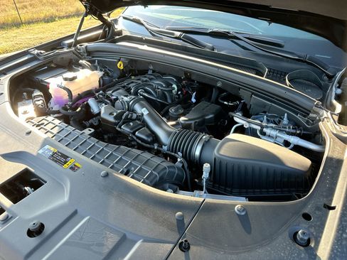 New 2025 Jeep Grand Cherokee L Laredo w/ Luxury Tech Group I image 24