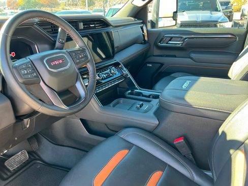 Certified 2025 GMC Sierra 2500 AT4 image 16