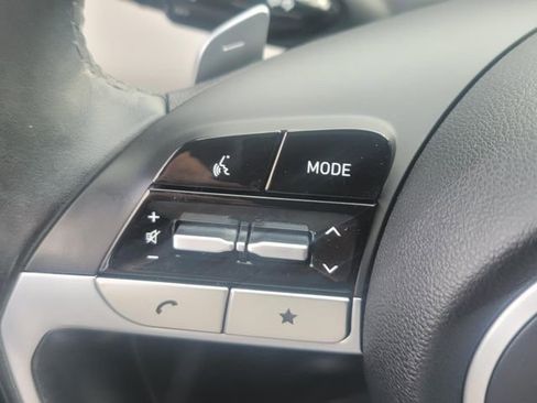Used 2022 Hyundai Tucson Limited image 17