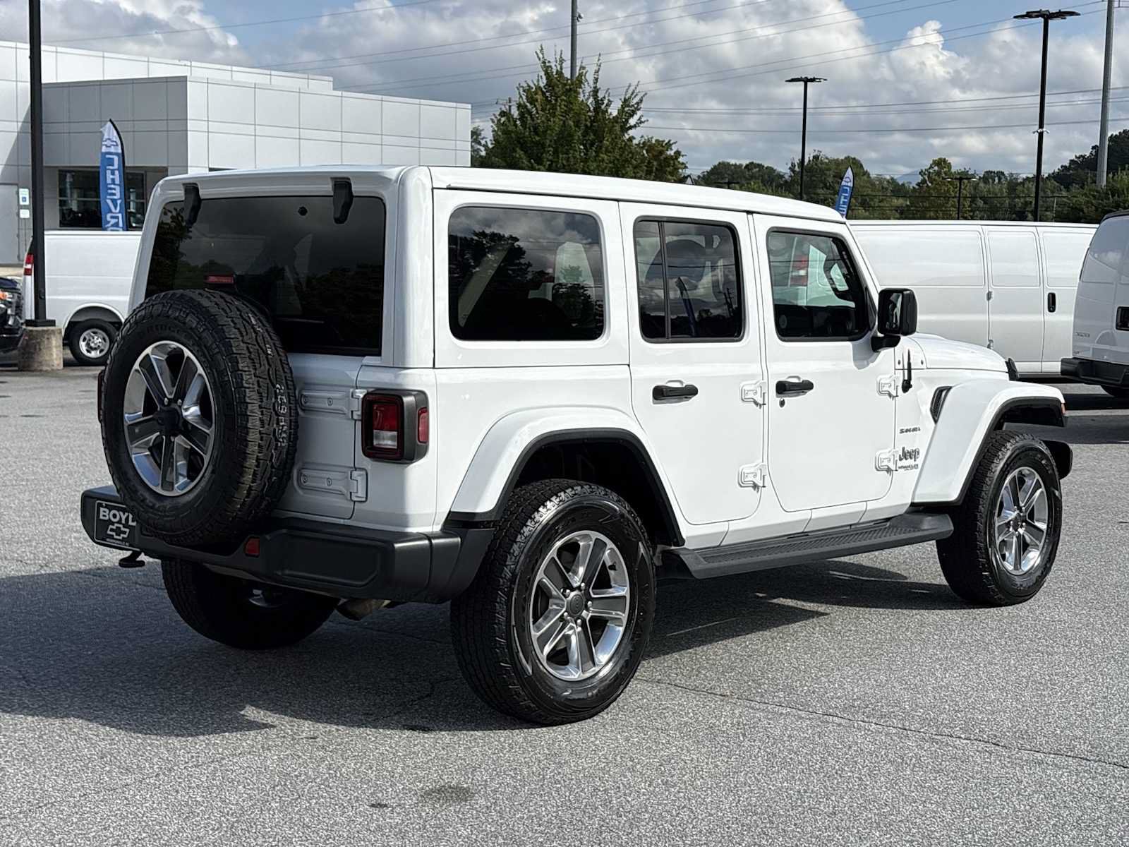 Used 2020 Jeep Wrangler Unlimited Sahara AWD/4WD image 6