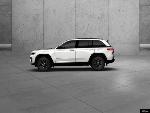 New 2026 Jeep Grand Cherokee Altitude image 3