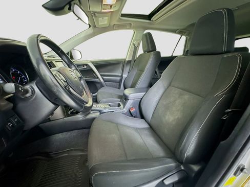 Used 2018 Toyota RAV4 XLE AWD/4WD image 11