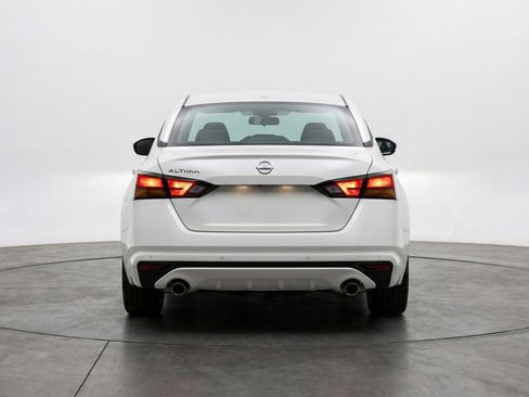 Used 2025 Nissan Altima 2.5 SV image 7