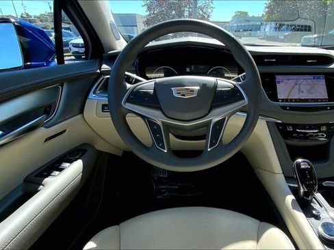 Used 2025 Cadillac XT5 Premium Luxury w/ LPO, Floor Liner Package AWD/4WD image 4