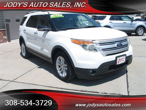 Used 2013 Ford Explorer XLT AWD/4WD image 1