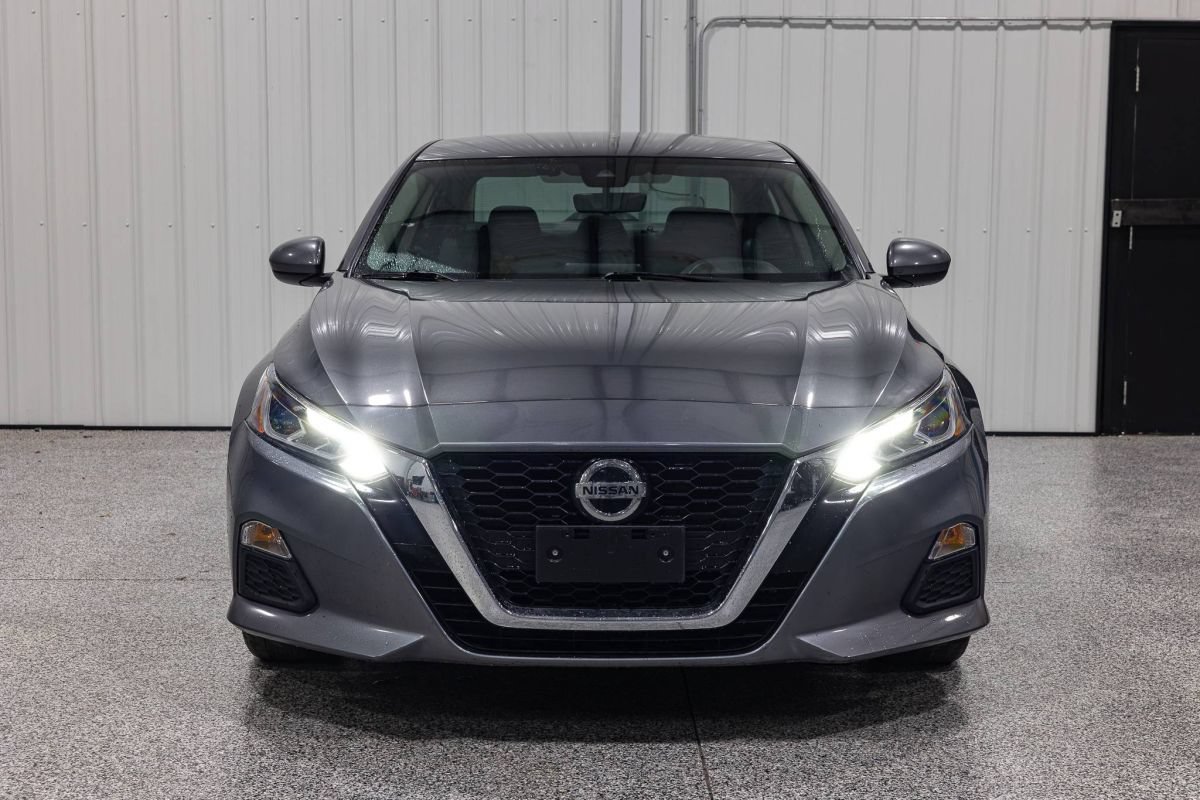 Used 2022 Nissan Altima 2.5 SV FWD image 8