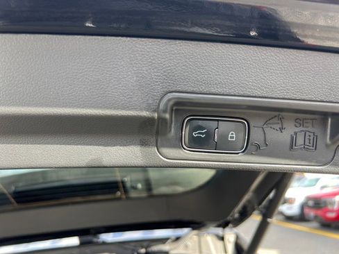 Certified 2025 Ford Explorer ST image 25