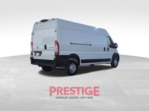 Used 2025 RAM ProMaster 2500 w/ Convenience Group FWD image 8