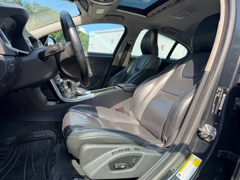Used 2014 Volvo S60 T5 FWD image 11