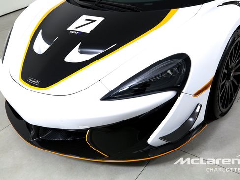Used 2020 McLaren 620R RWD image 30
