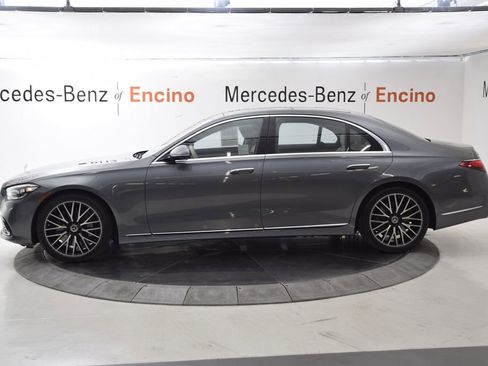 Used 2022 Mercedes-Benz S 500 4MATIC image 3