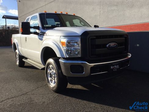 Used 2016 Ford F250 XL w/ Power Equipment Group image 3