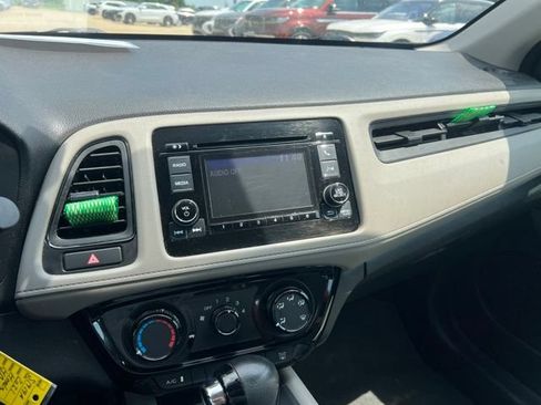 Used 2021 Honda HR-V LX image 15