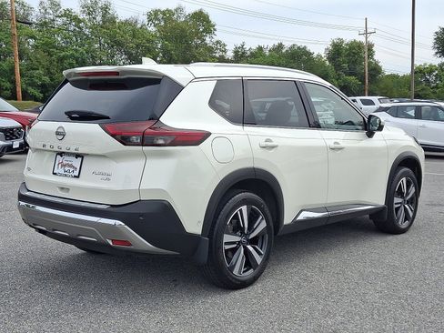 Used 2022 Nissan Rogue Platinum w/ Head-Up Display Package image 6