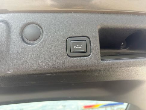 Used 2024 Chevrolet Equinox LT FWD image 54
