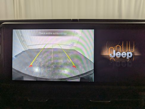 Used 2025 Jeep Wrangler Unlimited Sahara image 30