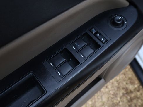 Used 2016 Jeep Patriot High Altitude image 28