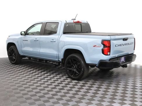 Used 2025 Chevrolet Colorado Z71 w/ Technology Package AWD/4WD image 7