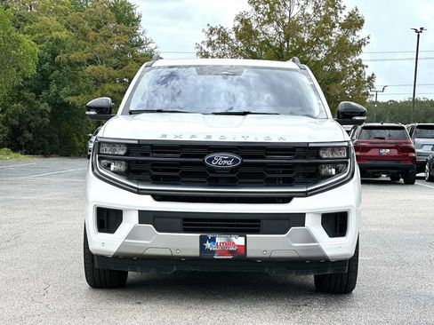 Used 2025 Ford Expedition Max Platinum w/ Driver's Package AWD/4WD image 10