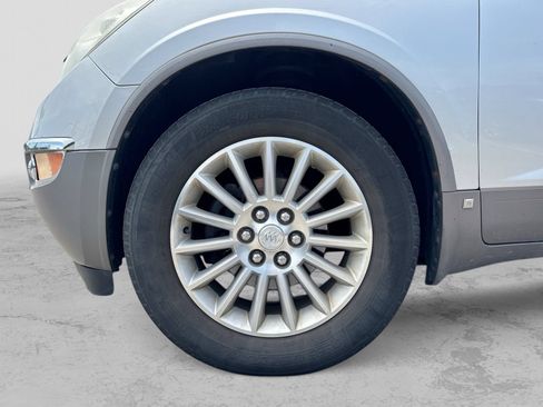 Used 2010 Buick Enclave CX FWD image 12