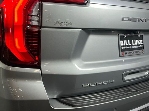 Used 2025 GMC Yukon XL Denali image 29