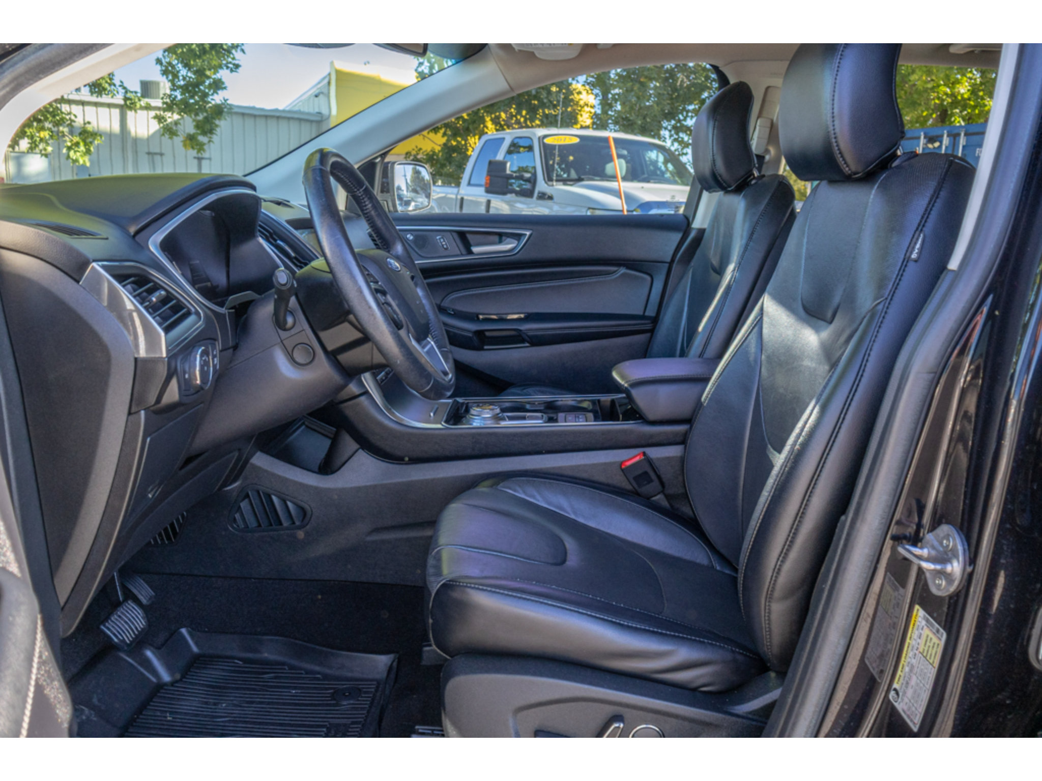 Used 2019 Ford Edge Titanium w/ Equipment Group 301A FWD image 15