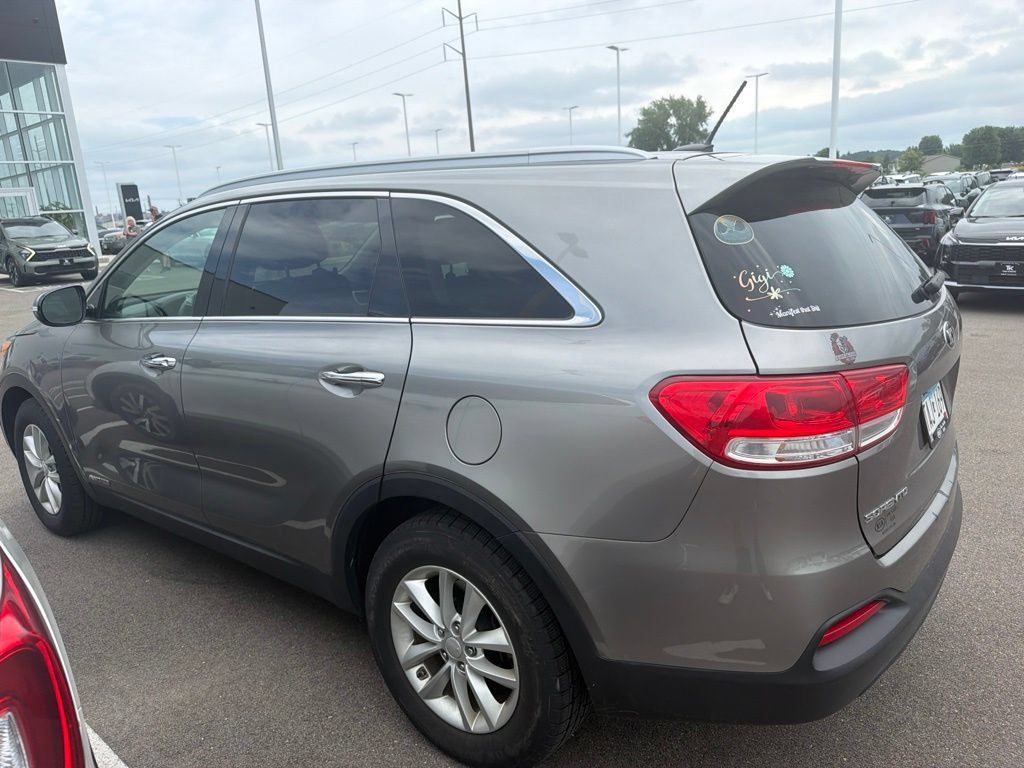 Used 2016 Kia Sorento LX AWD/4WD image 2